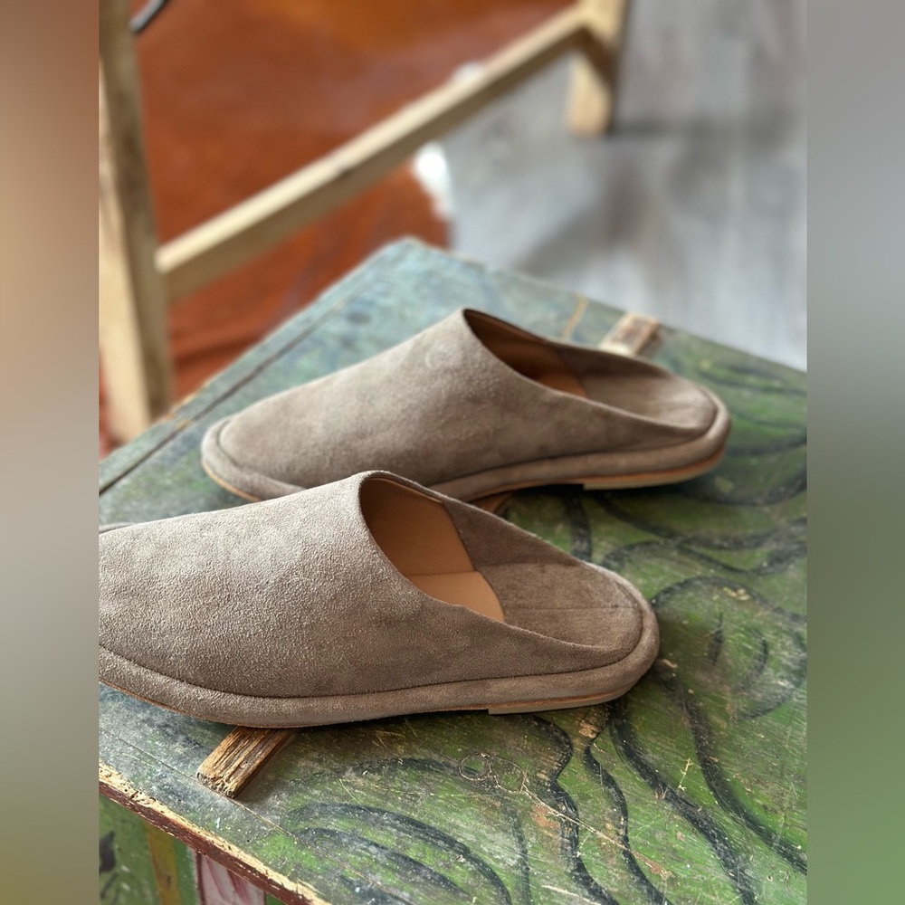 Lauren Manoogian brand new folded mule